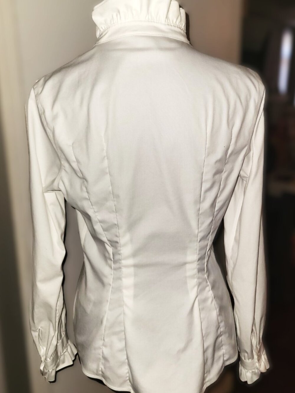 Brooks Brothers Crisp White Ruffle Blouse - 10P - Picture 2 of 3